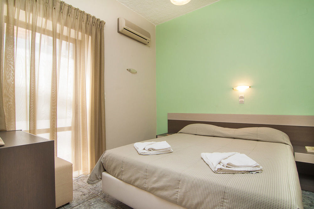 פלאקיאס Skinos Apartments And Studios מראה חיצוני תמונה